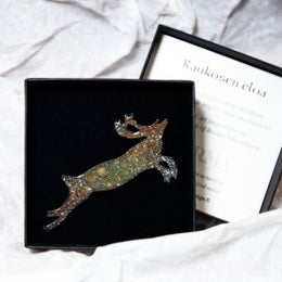 Kaukosen eloa - rintaneula